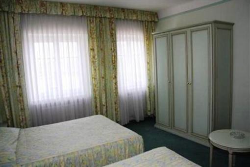 фото отеля Hotel De L'Esplanade
