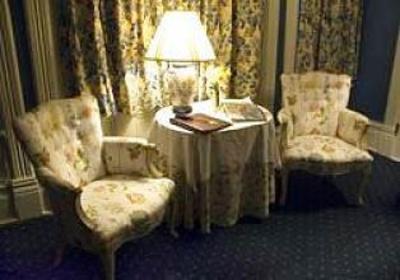 фото отеля Abingdon Manor Inn and Restaurant Dillon