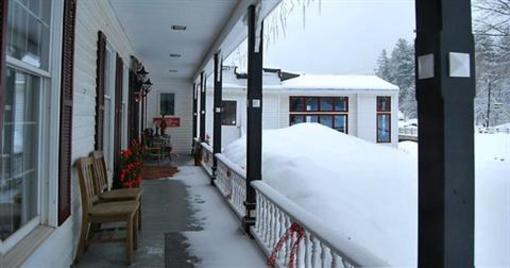 фото отеля Stone's Lodge under Mt. Stratton Bondville