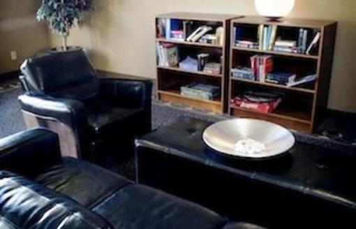 фото отеля Heritage Inn & Suites Brooks (Alberta)