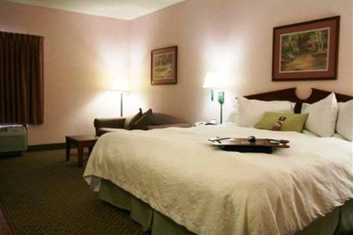 фото отеля Hampton Inn Spring Hill