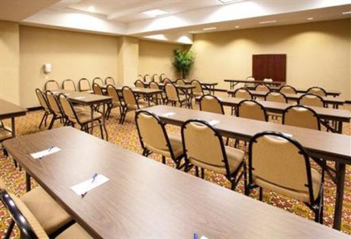 фото отеля Holiday Inn Express Clanton