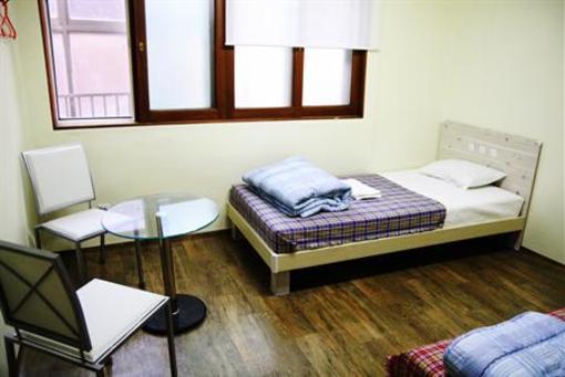 фото отеля Mint Guesthouse in Hongdae - Mr. Kim's Branch