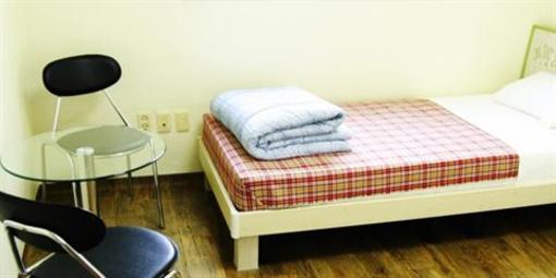 фото отеля Mint Guesthouse in Hongdae - Mr. Kim's Branch