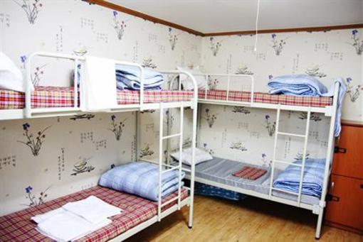 фото отеля Mint Guesthouse in Hongdae - Mr. Kim's Branch