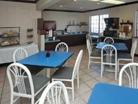 Econo Lodge Inn & Suites El Paso