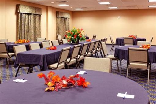 фото отеля Holiday Inn Express Hotel & Suites Cookeville