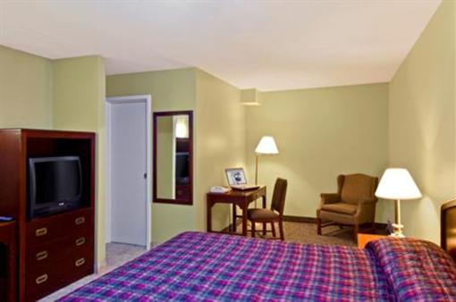 фото отеля Canadas Best Value Inn-Burlington Hamilton