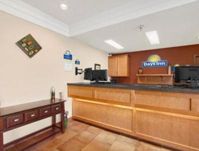 фото отеля Days Inn Biltmore East