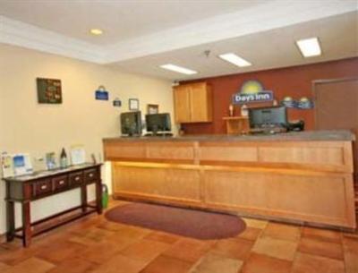 фото отеля Days Inn Biltmore East