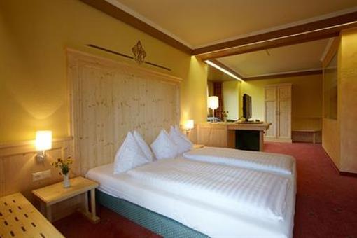 фото отеля Familiengut Hotel Burgstaller