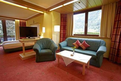 фото отеля Familiengut Hotel Burgstaller