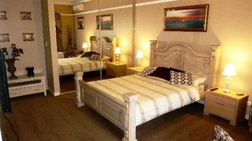 фото отеля By The Ocean Bed & Breakfast Perth