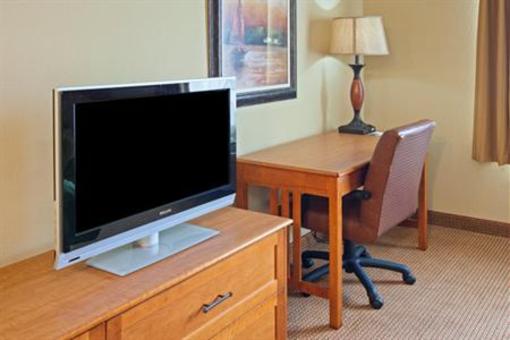 фото отеля Country Inn & Suites Portage