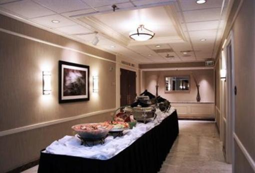 фото отеля Holiday Inn St. Louis-Airport