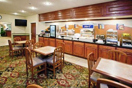 фото отеля Holiday Inn Express Bluffton