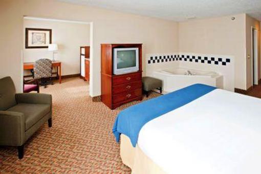 фото отеля Holiday Inn Express Bluffton
