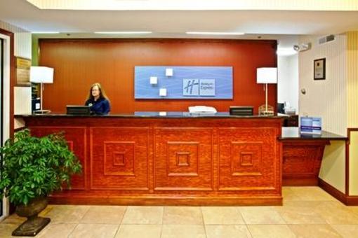 фото отеля Holiday Inn Express Bluffton