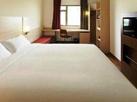 Ibis Saigon South