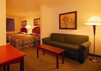 фото отеля Crossings Inn & Suites Becker