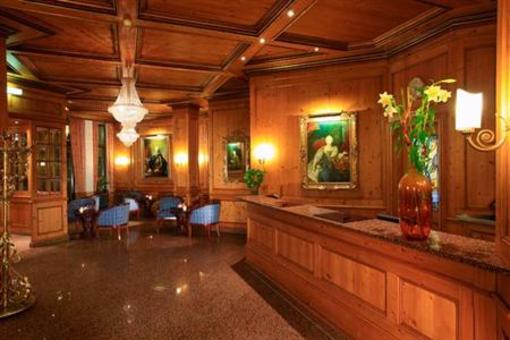 фото отеля King's Hotel Center
