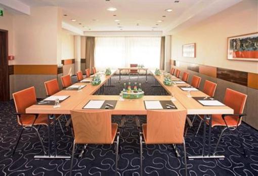 фото отеля Park Inn by Radisson Koln Belfortstrasse