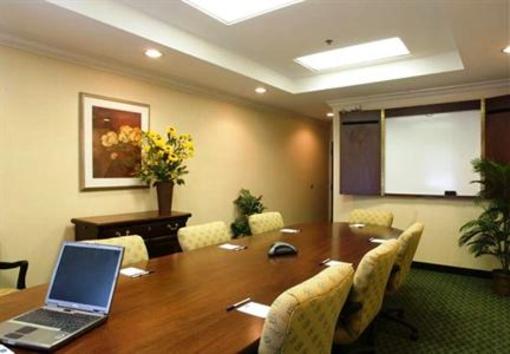 фото отеля Fairfield Inn & Suites Atlanta Buckhead