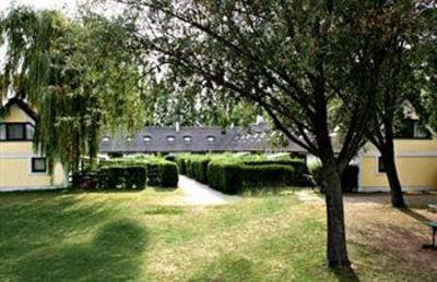 фото отеля Hoteldorf Seepark Weiden