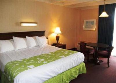 фото отеля Econo Lodge Bay City