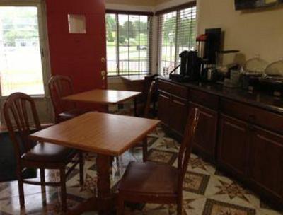 фото отеля Knights Inn Knoxville Keep Tryst Road
