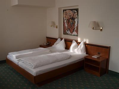 фото отеля Parkhotel Krems