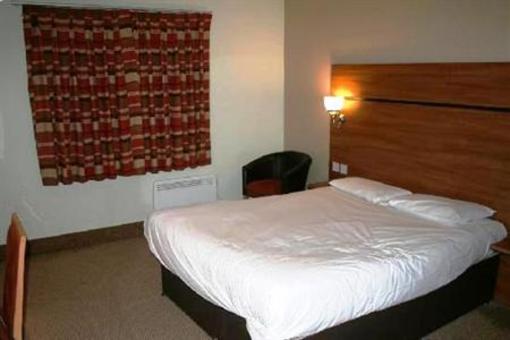 фото отеля Travelodge Tewkesbury Hotel