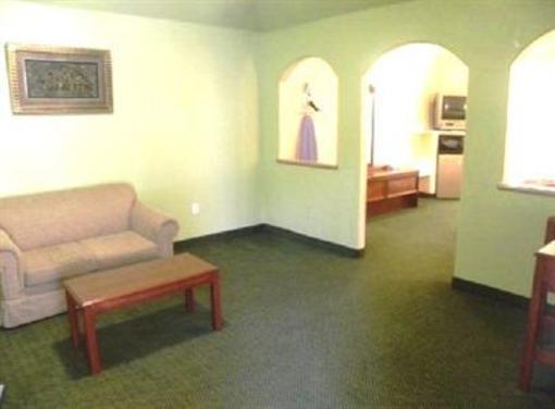 фото отеля Executive Inn and Suites Porter (Texas)