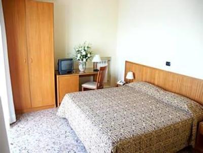 фото отеля Holidays Hotel Torre del Greco