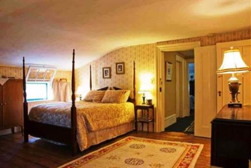 фото отеля Neighbour House Bed & Breakfast Long Valley