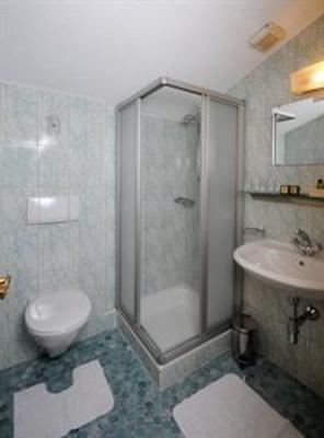 фото отеля Bruckenhof Hotel Garni Finkenberg