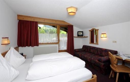 фото отеля Bruckenhof Hotel Garni Finkenberg