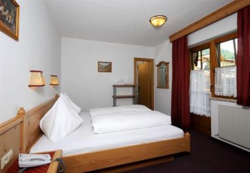 фото отеля Bruckenhof Hotel Garni Finkenberg