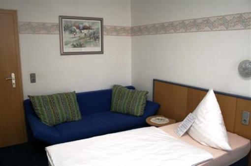 фото отеля Hotel Tannenhof Monchengladbach