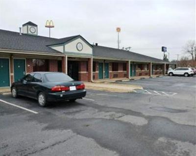 фото отеля Redwood Inn and Suites