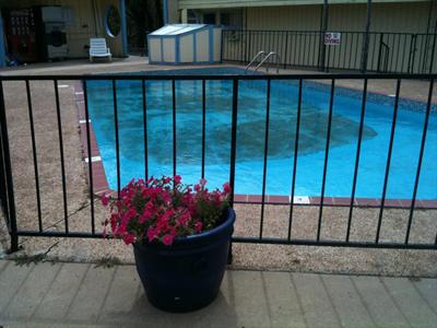 фото отеля Hill County Inn Johnson City (Texas)
