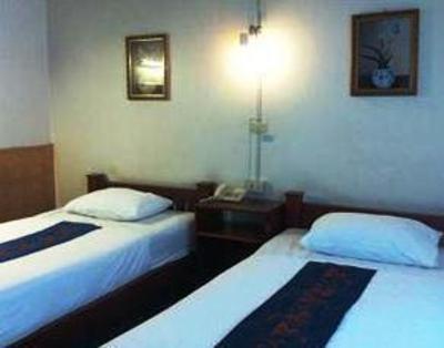 фото отеля Paradorn Hotel