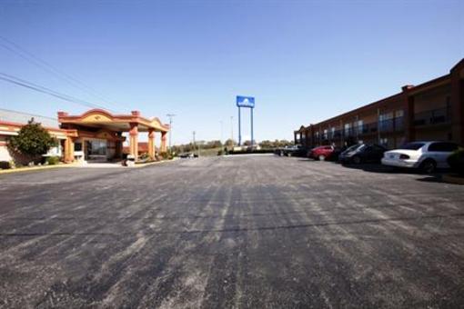 фото отеля Americas Best Value Inn & Suites Williamstown