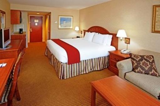 фото отеля Holiday Inn Express Lynbrook