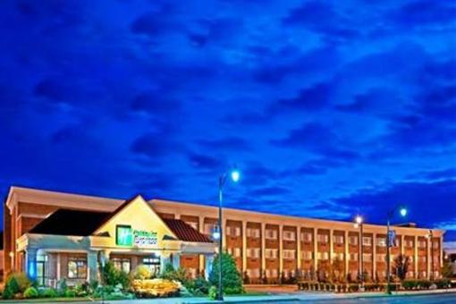 фото отеля Holiday Inn Express Lynbrook