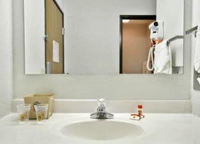 фото отеля Super 8 Plymouth