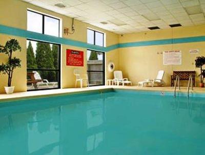 фото отеля Super 8 Plymouth