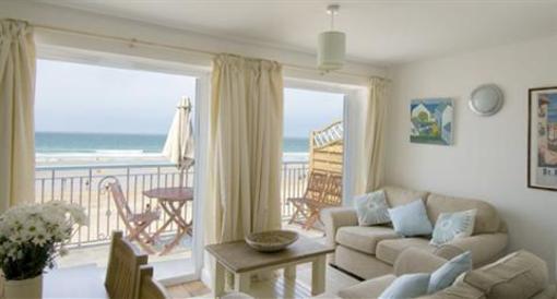 фото отеля Tolcarne Beach Surf Shacks Hotel Newquay