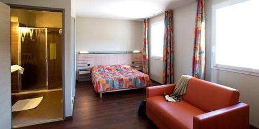фото отеля Antipodes Resort Gemenos