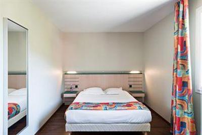 фото отеля Antipodes Resort Gemenos